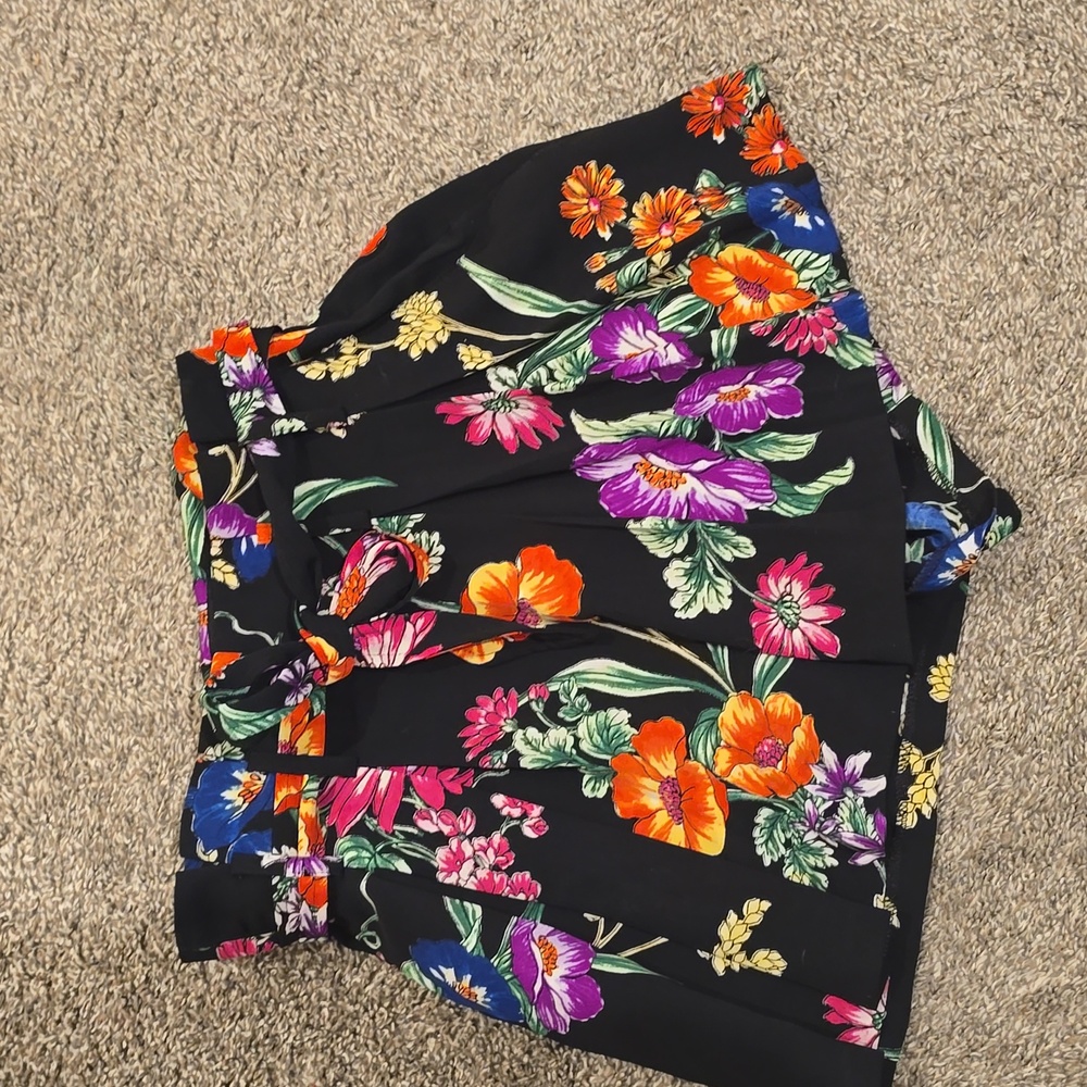 Express Black Floral High Waist Women's Shorts